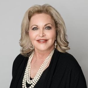 Meet your Posher, Connie